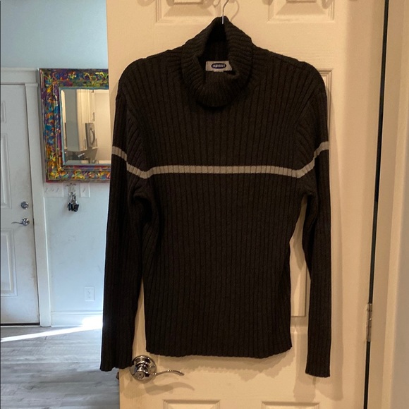 Old Navy Gray Turtleneck Sweater with Textured Knit - Picture 1 of 7
